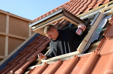 Pose de fenêtres de toit Velux à Domqueur